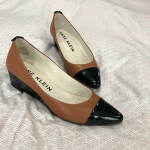 Captoe Wedge Heels (Anne Klein)